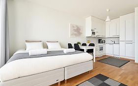 City Home Finland Tampella - City View, Own Sauna, One Bedroom, Furnished Balcony And Great Location